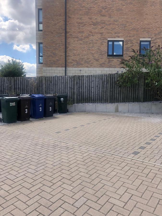 Barber House, Hoyland With Two Allocated Parking Spaces Exterior photo